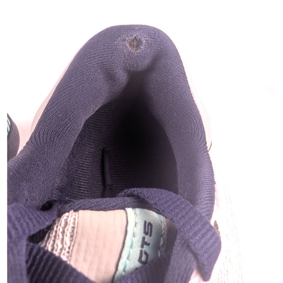 Brooks Womens Adrenaline GTS 22 1203531B036 Gray Running Shoes Sneakers Size 5.5 - Picture 3 of 10